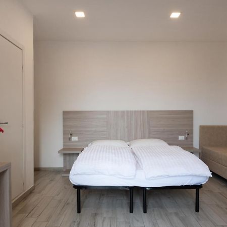 Hotel Deutsche Familien Finale Ligure Bagian luar foto