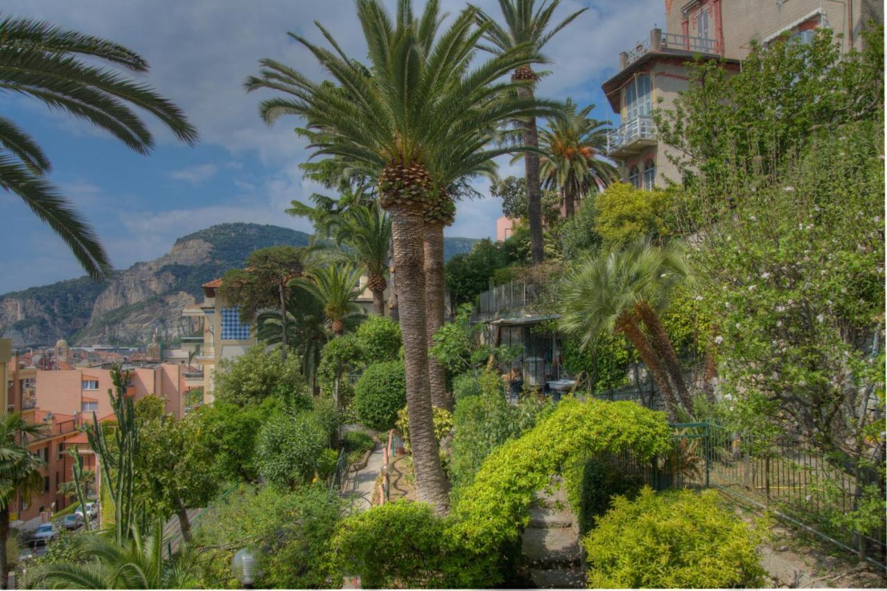 Hotel Deutsche Familien Finale Ligure Bagian luar foto