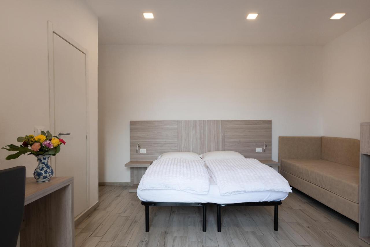 Hotel Deutsche Familien Finale Ligure Bagian luar foto