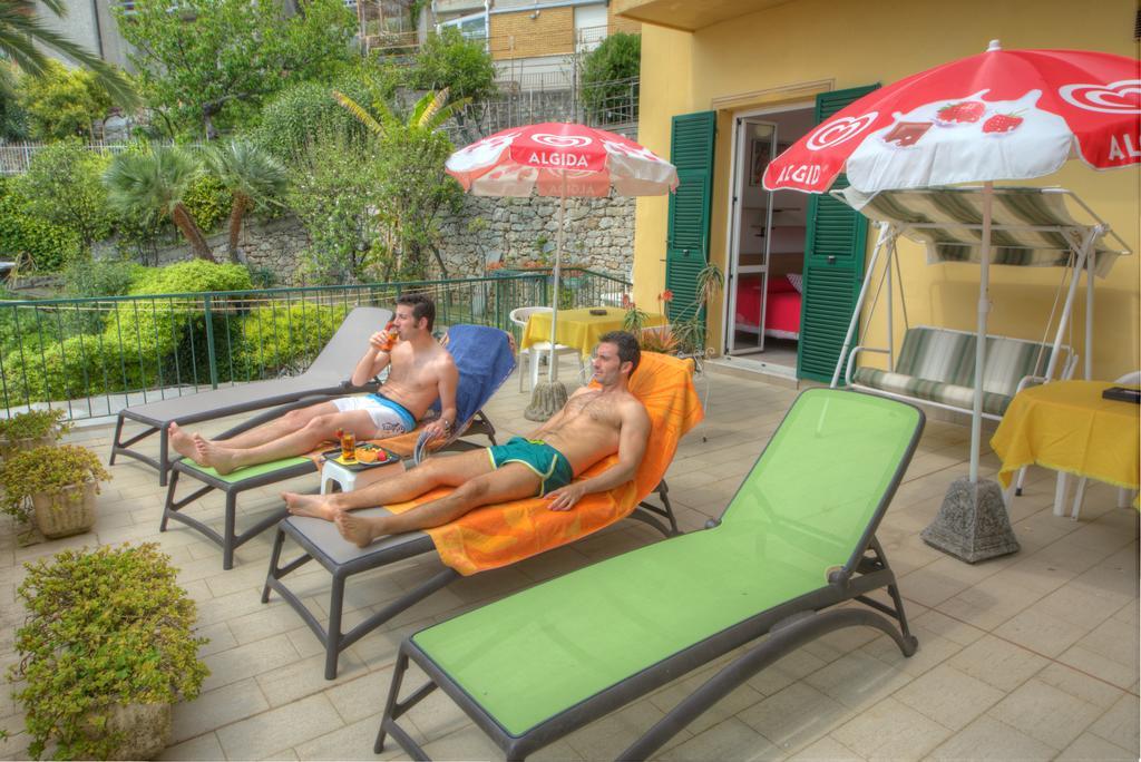Hotel Deutsche Familien Finale Ligure Bagian luar foto